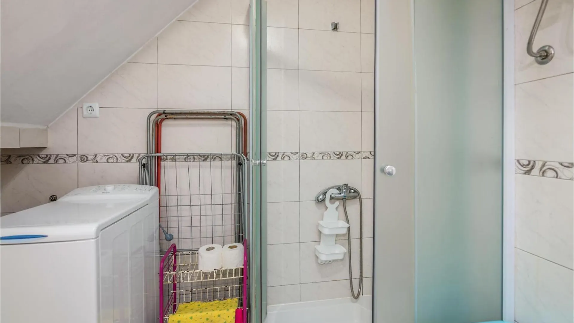 Stunning Home In Unije With Wifi Holiday home