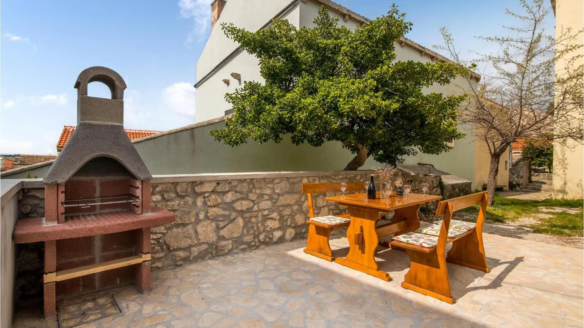 Stunning Home In Unije With Wifi Holiday home